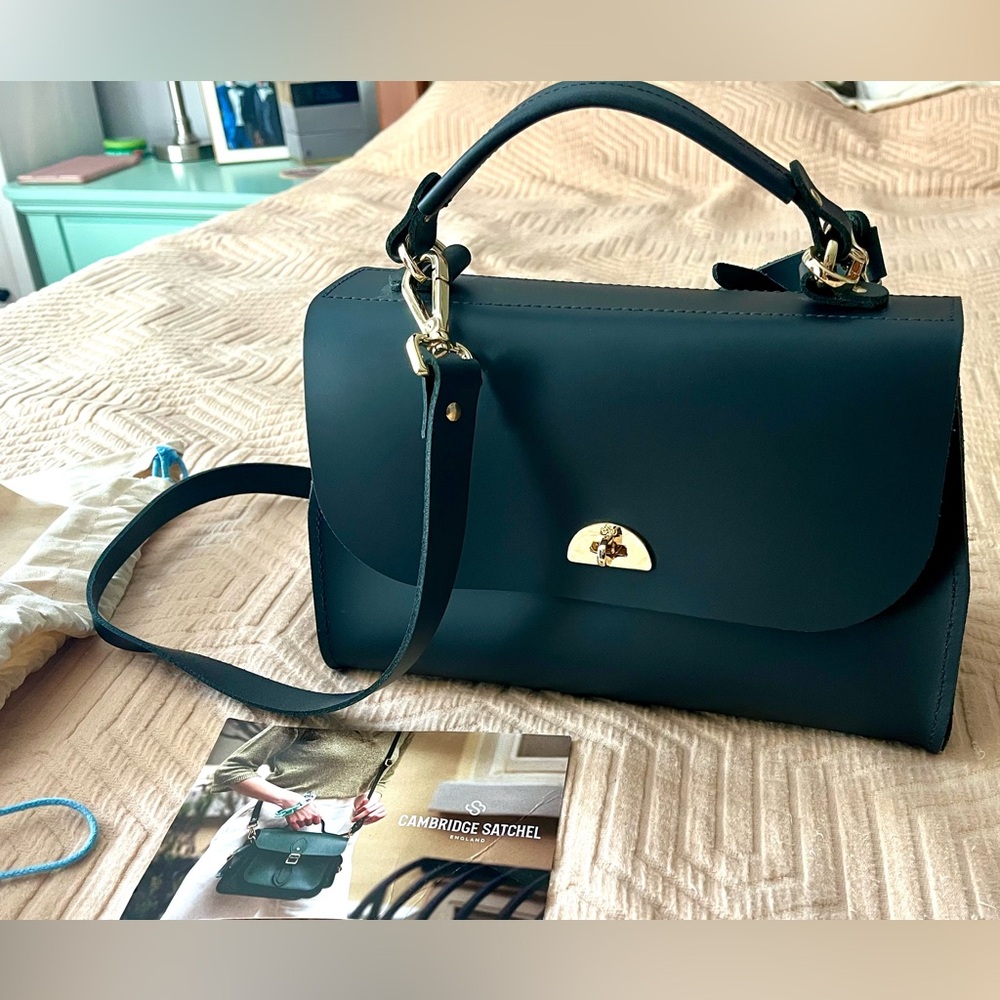 Cambridge Satchel Navy Daisy Handbag